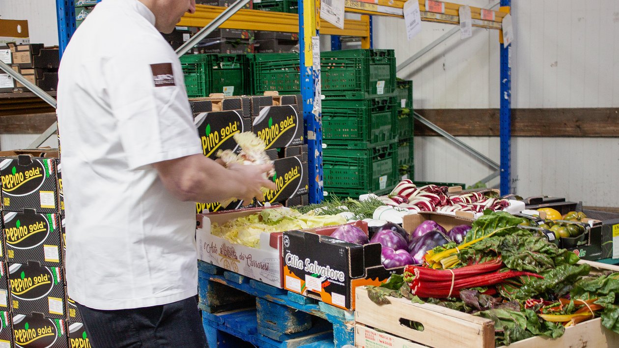 Regionale Lieferanten und Erzeuger Regionale Lieferanten und Erzeuger