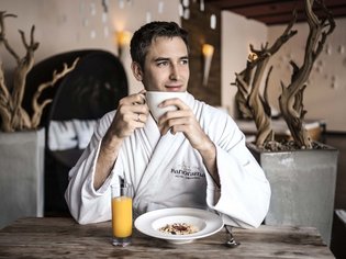 Wellnessurlaub im Allgäu mit vielen Inklusivleistungen Wellnessurlaub im Allgäu mit vielen Inklusivleistungen